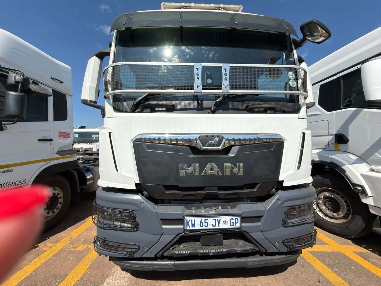 2022 MAN 27-480 TRUCK TRACTOR (IS1039)