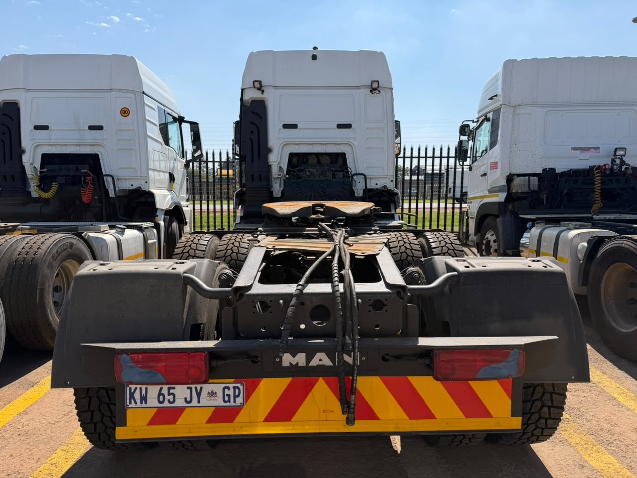 2022 MAN 27-480 TRUCK TRACTOR (IS1039)