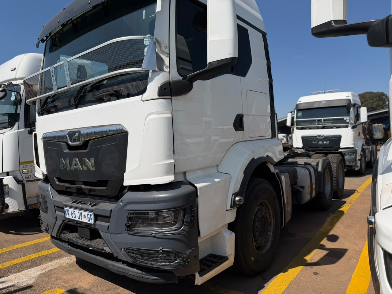 2022 MAN 27-480 TRUCK TRACTOR (IS1039)