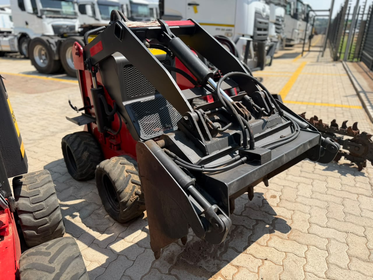 USED DINGO MINI DIGGER (S001871A)