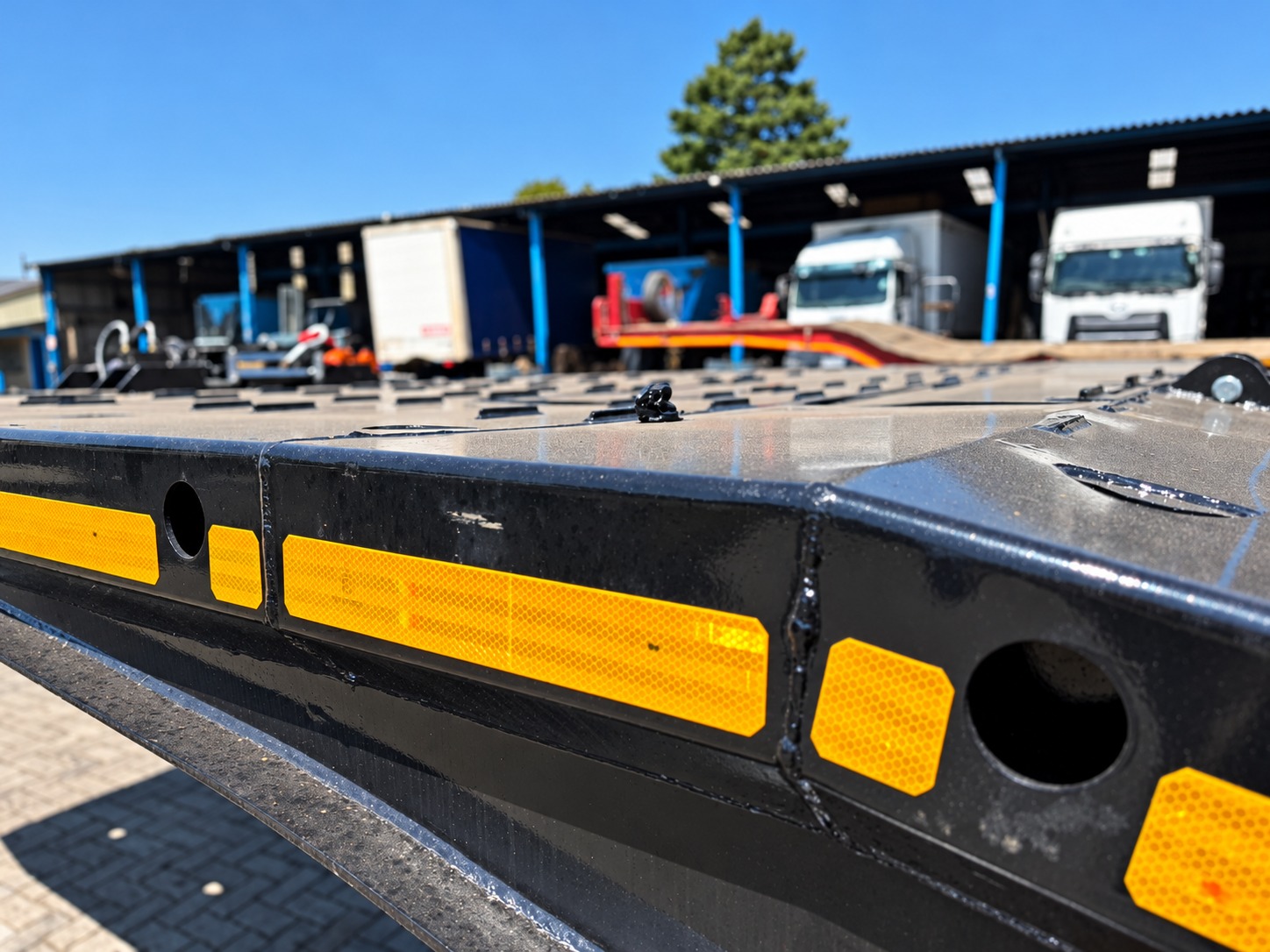NEW PR TRAILER 30 TON ROLLBACK WITH WINCH