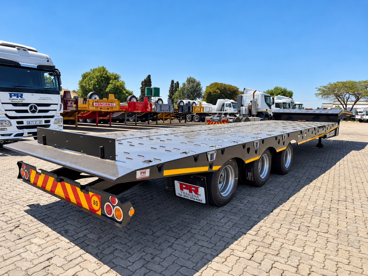 NEW PR TRAILER 30 TON ROLLBACK WITH WINCH
