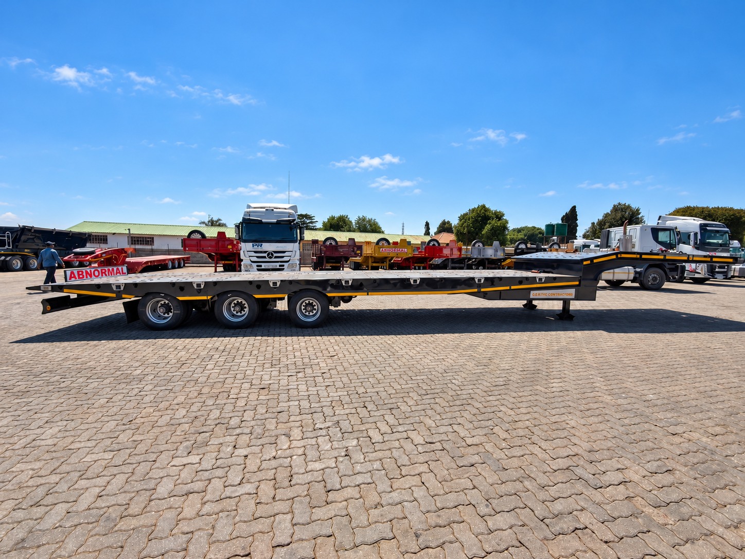 NEW PR TRAILER 30 TON ROLLBACK WITH WINCH