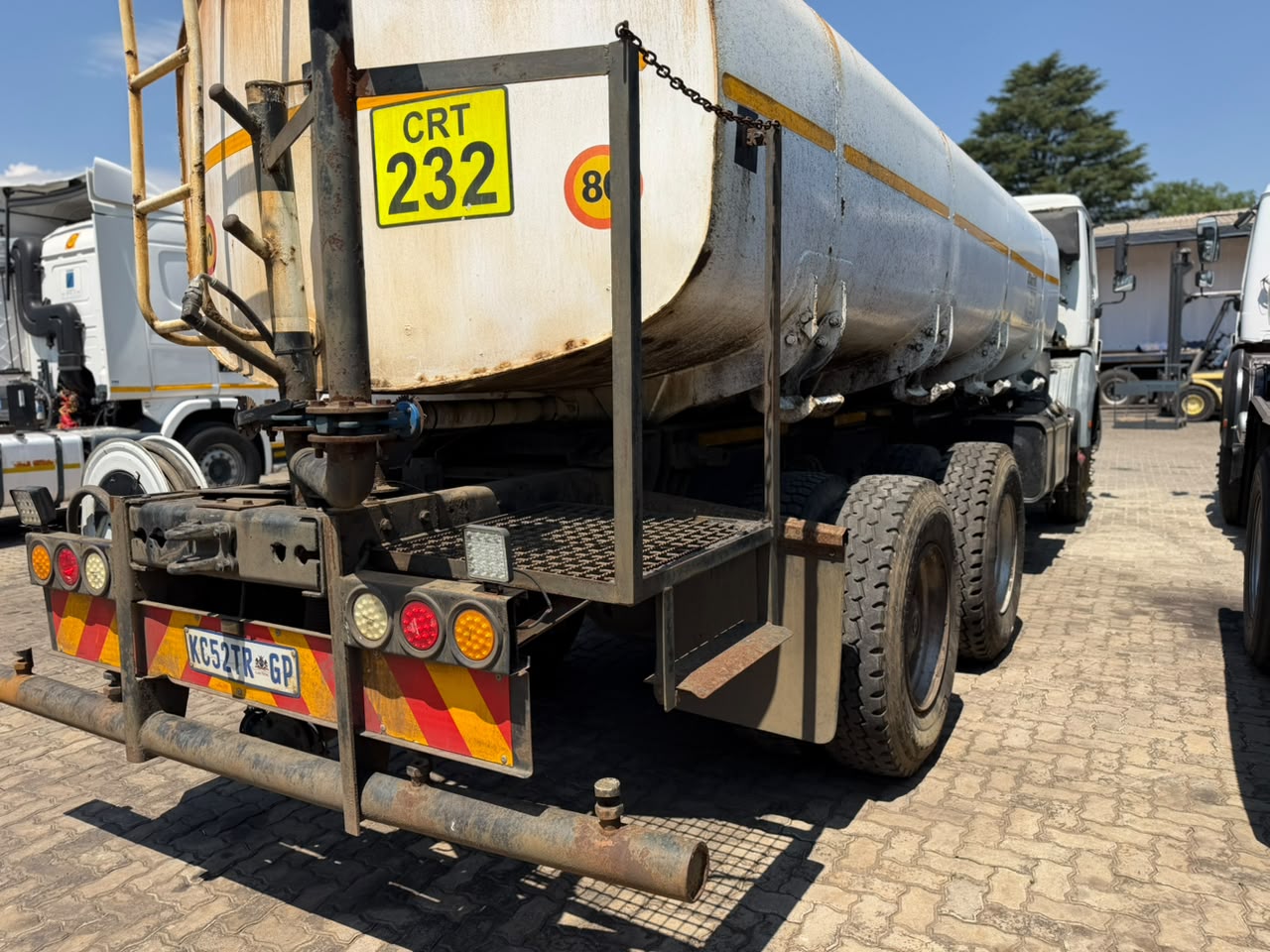 2018 POWERSTAR 2628 WATERBOWSER TRUCK (PCS652)