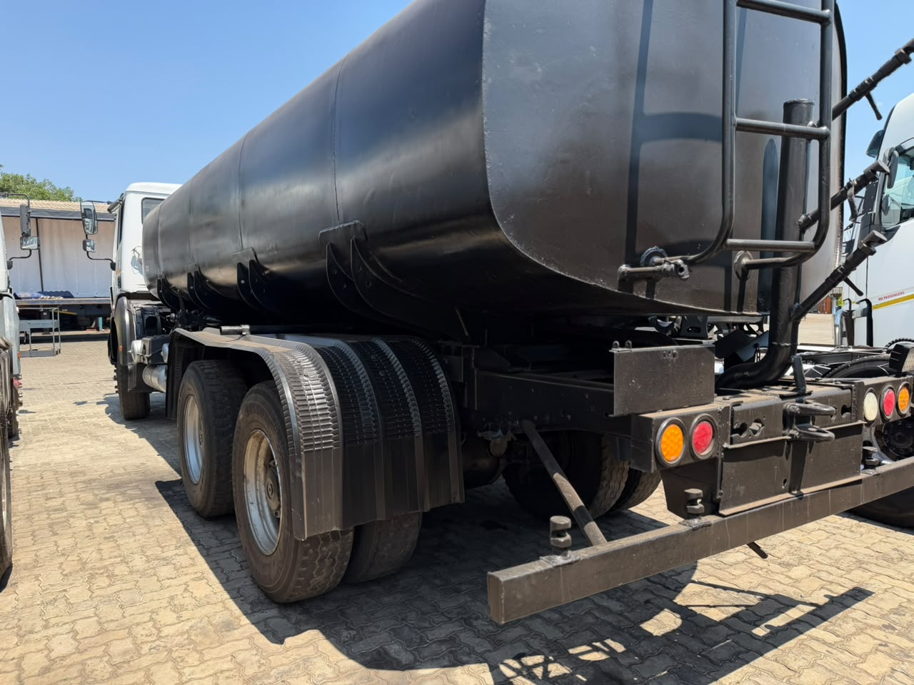 2016 POWERSTAR 2628 WATERBOWSER TRUCK (PCS653)