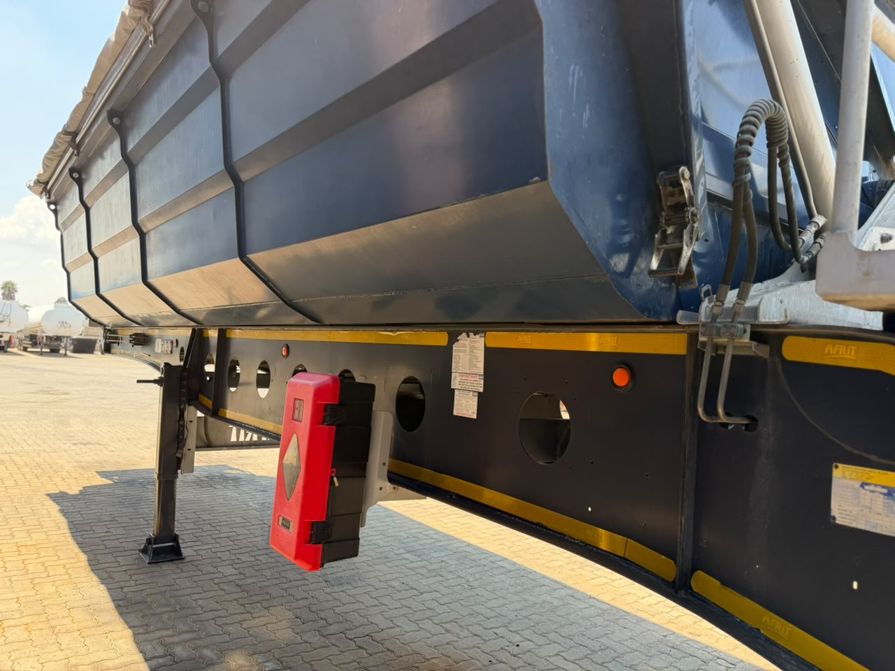 2013 AFRIT LINK SIDE TIPPER TRAILER (SN5913)