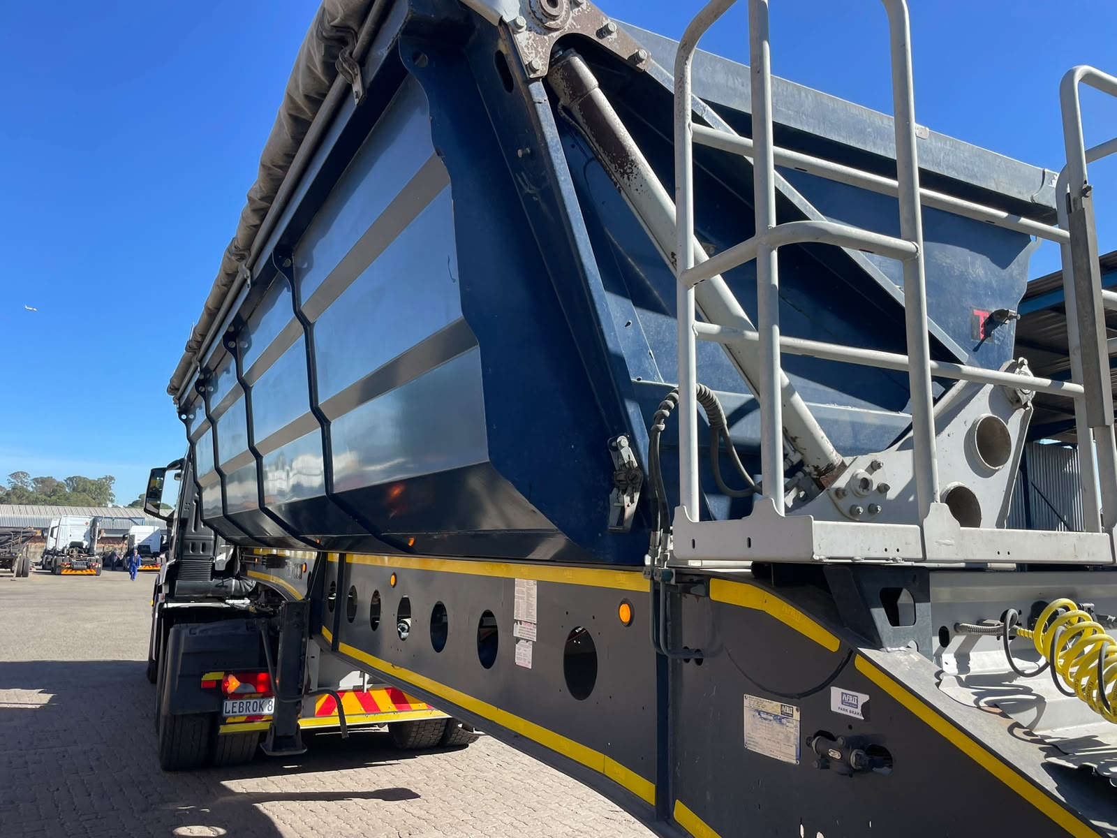 2023 AFRIT LINK SIDE TIPPER TRAILER (SN5918)