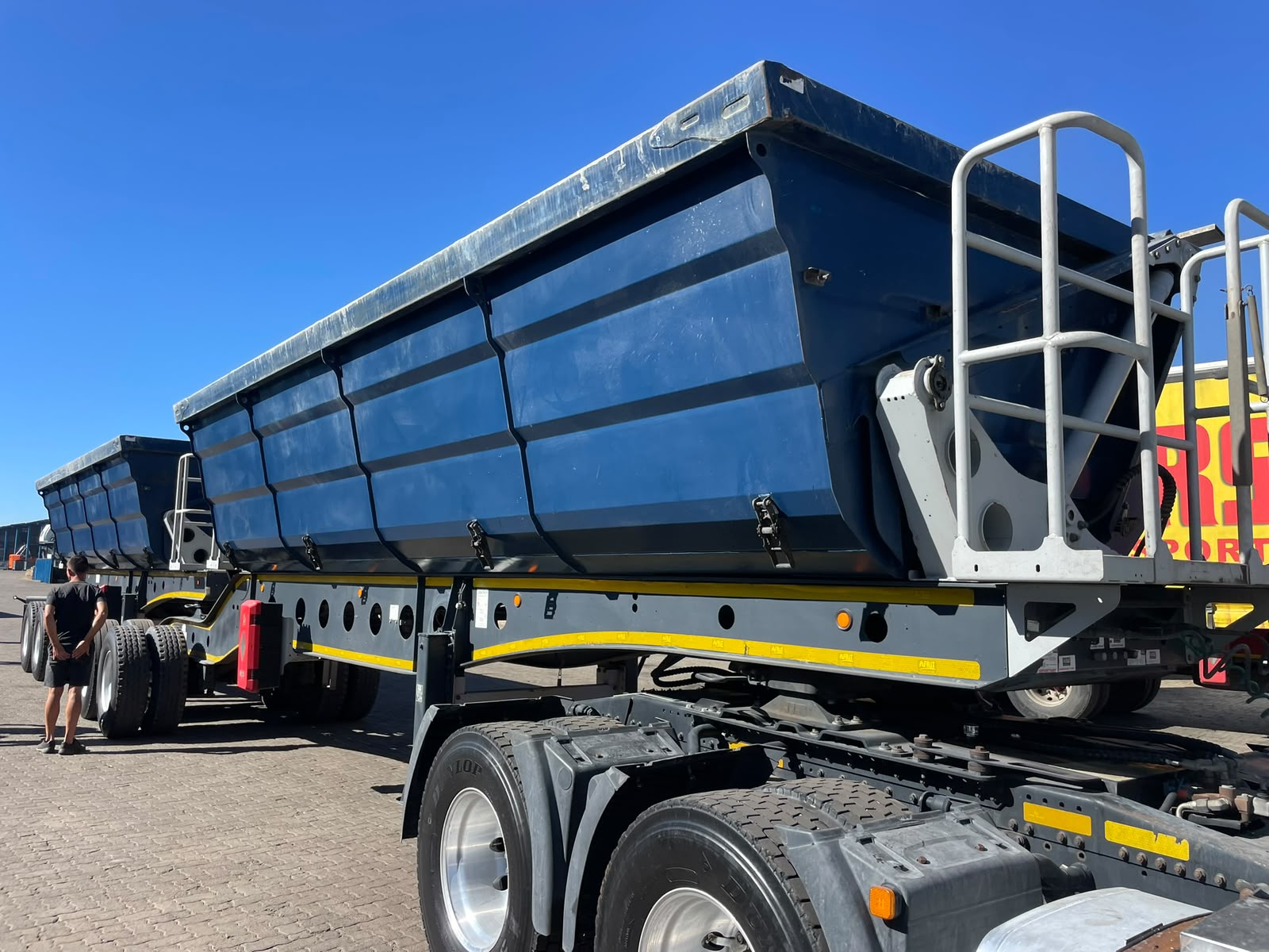 2023 AFRIT LINK SIDE TIPPER TRAILER (SN5918)