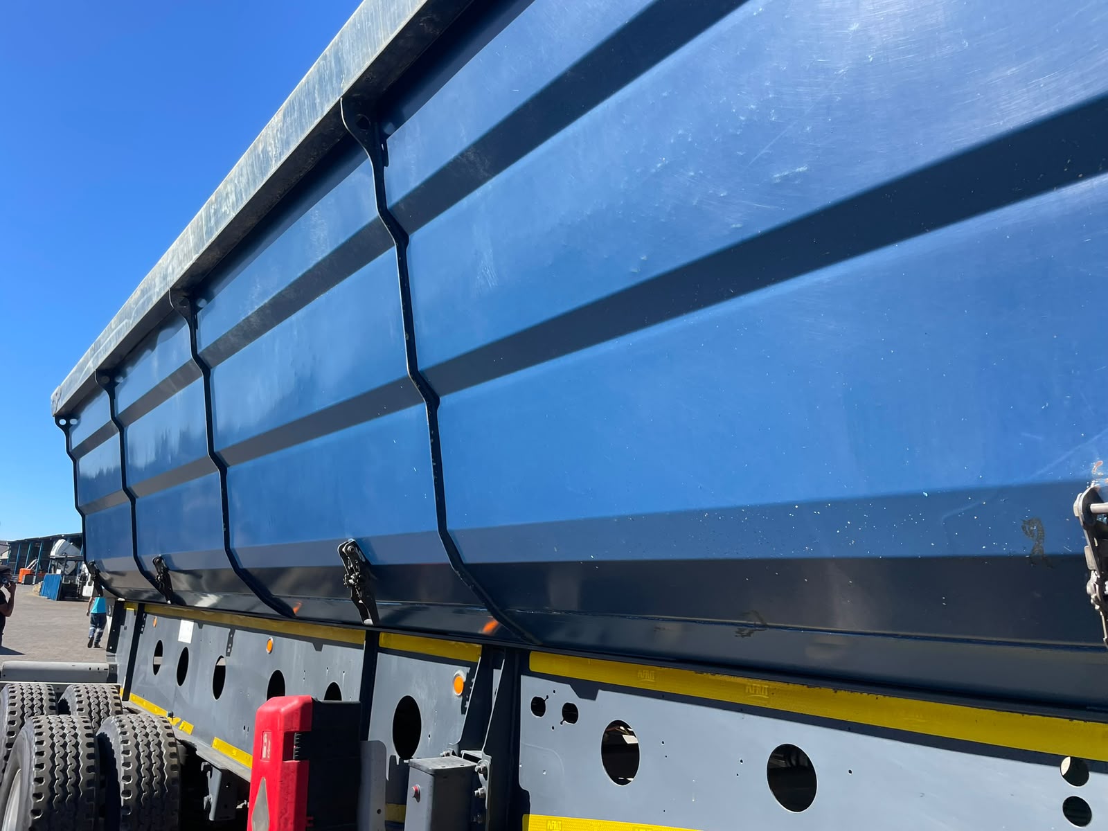 2023 AFRIT LINK SIDE TIPPER TRAILER (SN5918)