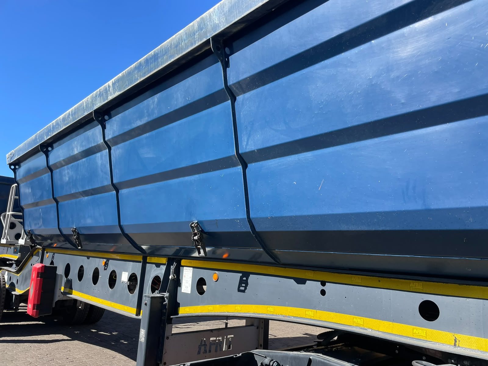 2023 AFRIT LINK SIDE TIPPER TRAILER (SN5918)